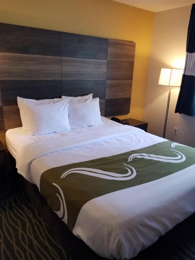 Quality Inn & Suites Leesburg Chain Of Lakes Exteriör bild