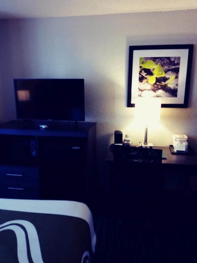 Quality Inn & Suites Leesburg Chain Of Lakes Exteriör bild