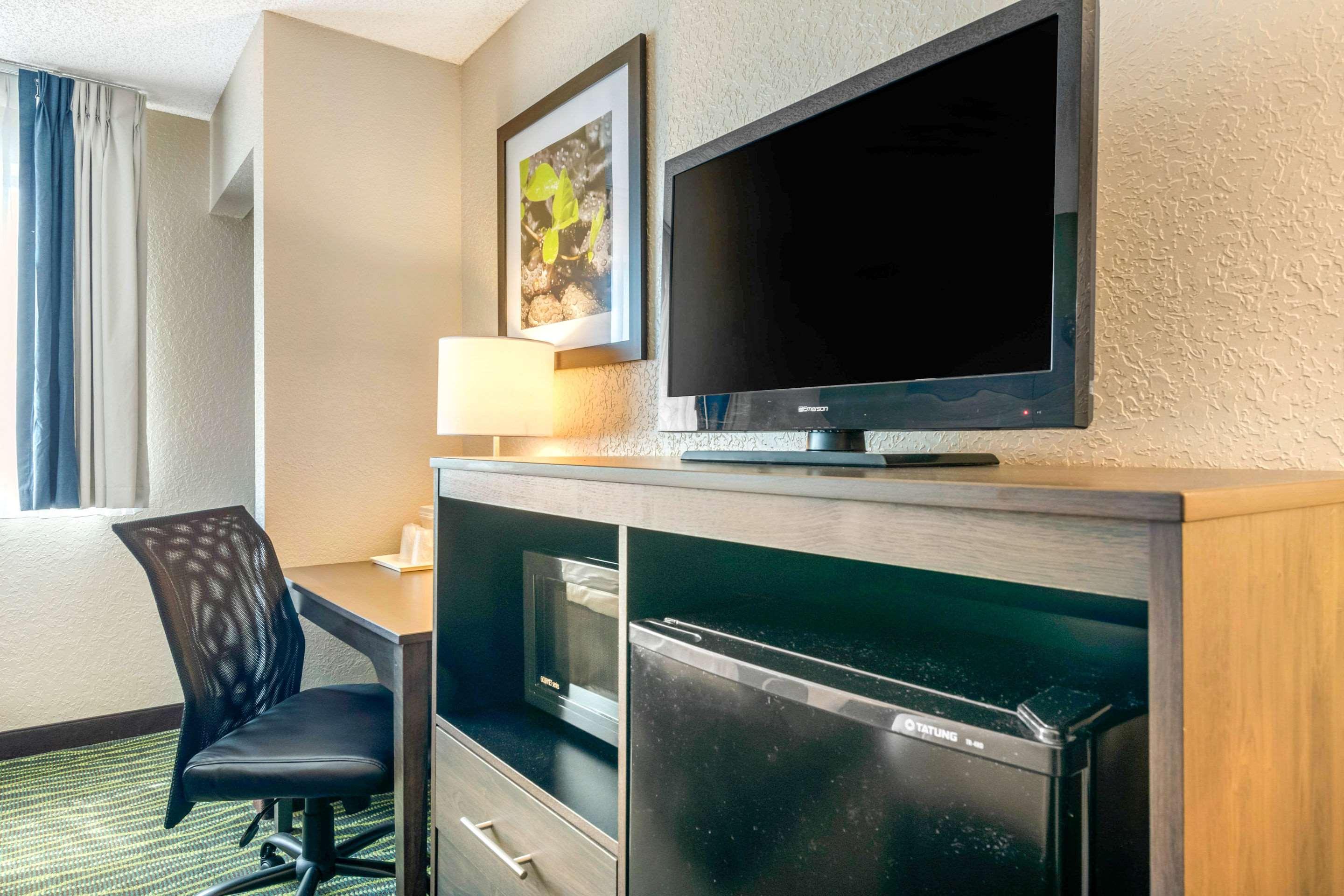 Quality Inn & Suites Leesburg Chain Of Lakes Exteriör bild