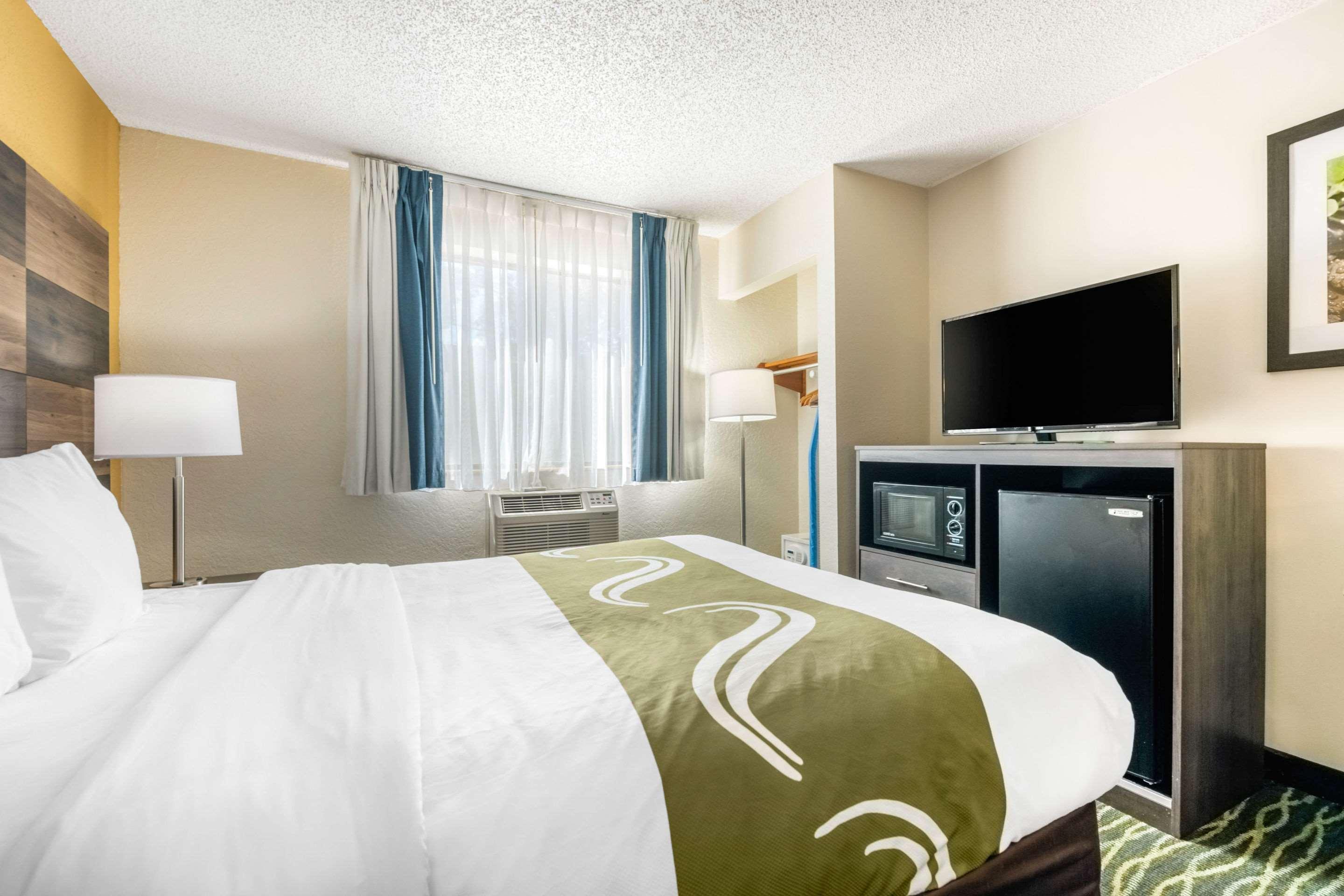 Quality Inn & Suites Leesburg Chain Of Lakes Exteriör bild