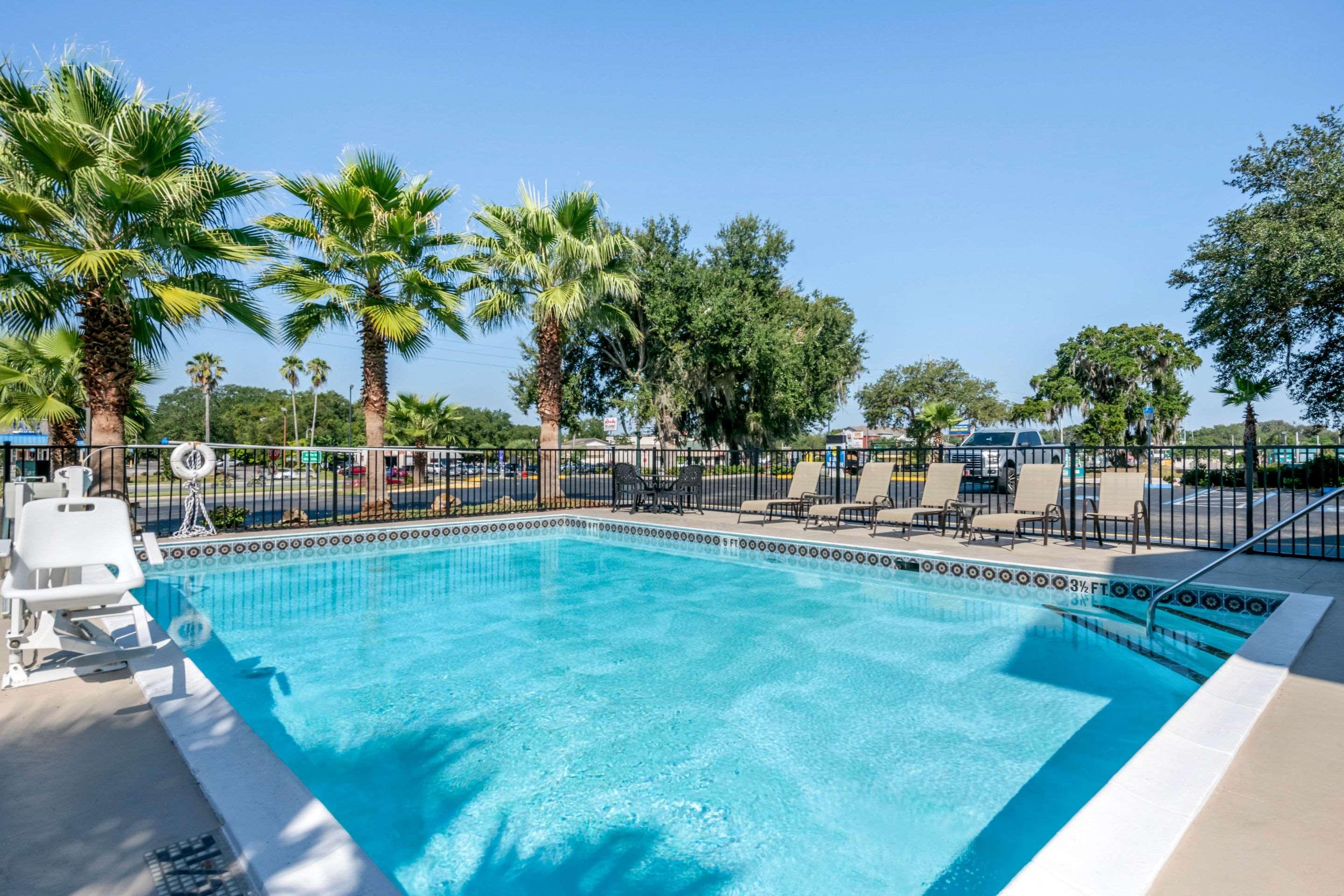 Quality Inn & Suites Leesburg Chain Of Lakes Exteriör bild