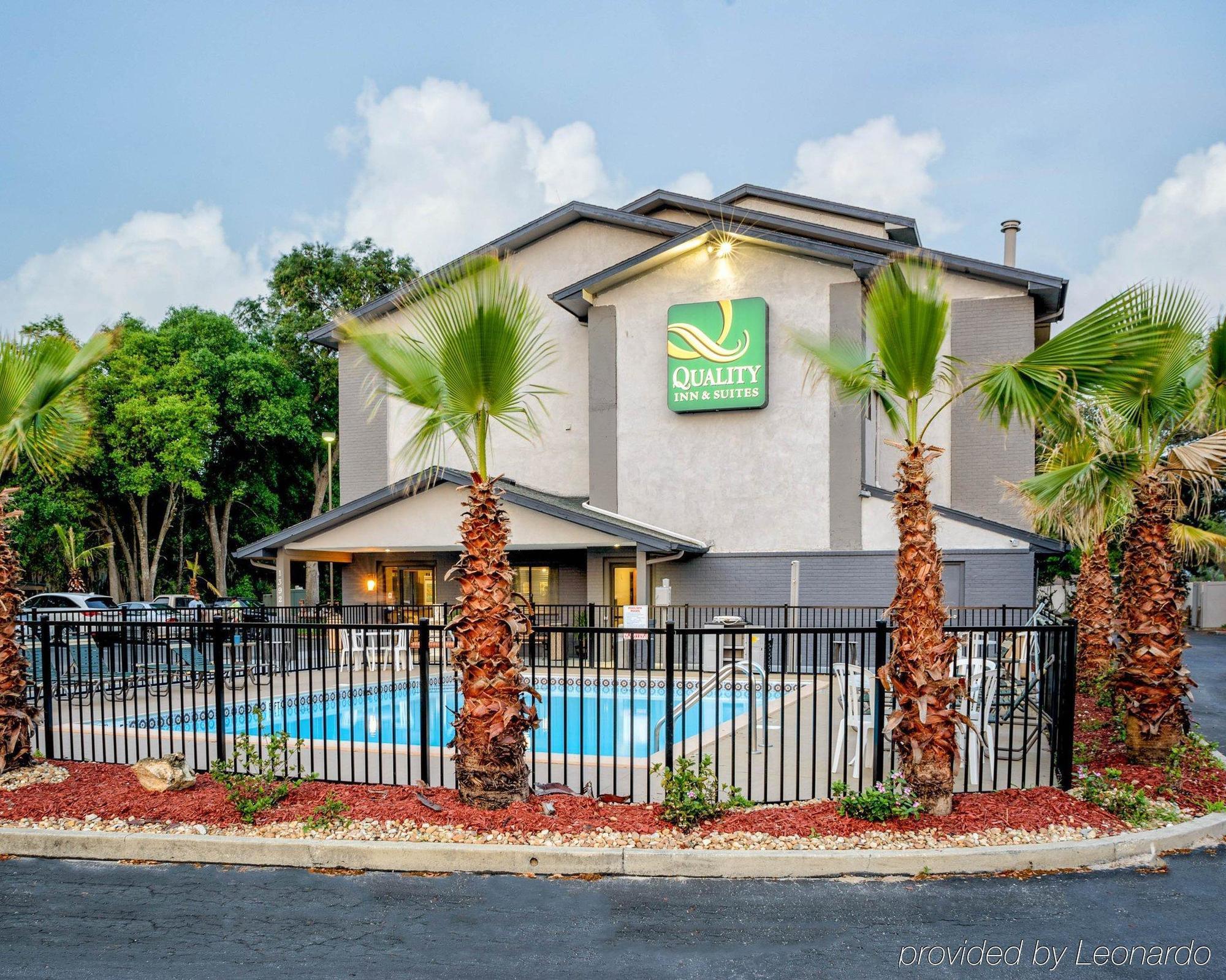 Quality Inn & Suites Leesburg Chain Of Lakes Exteriör bild