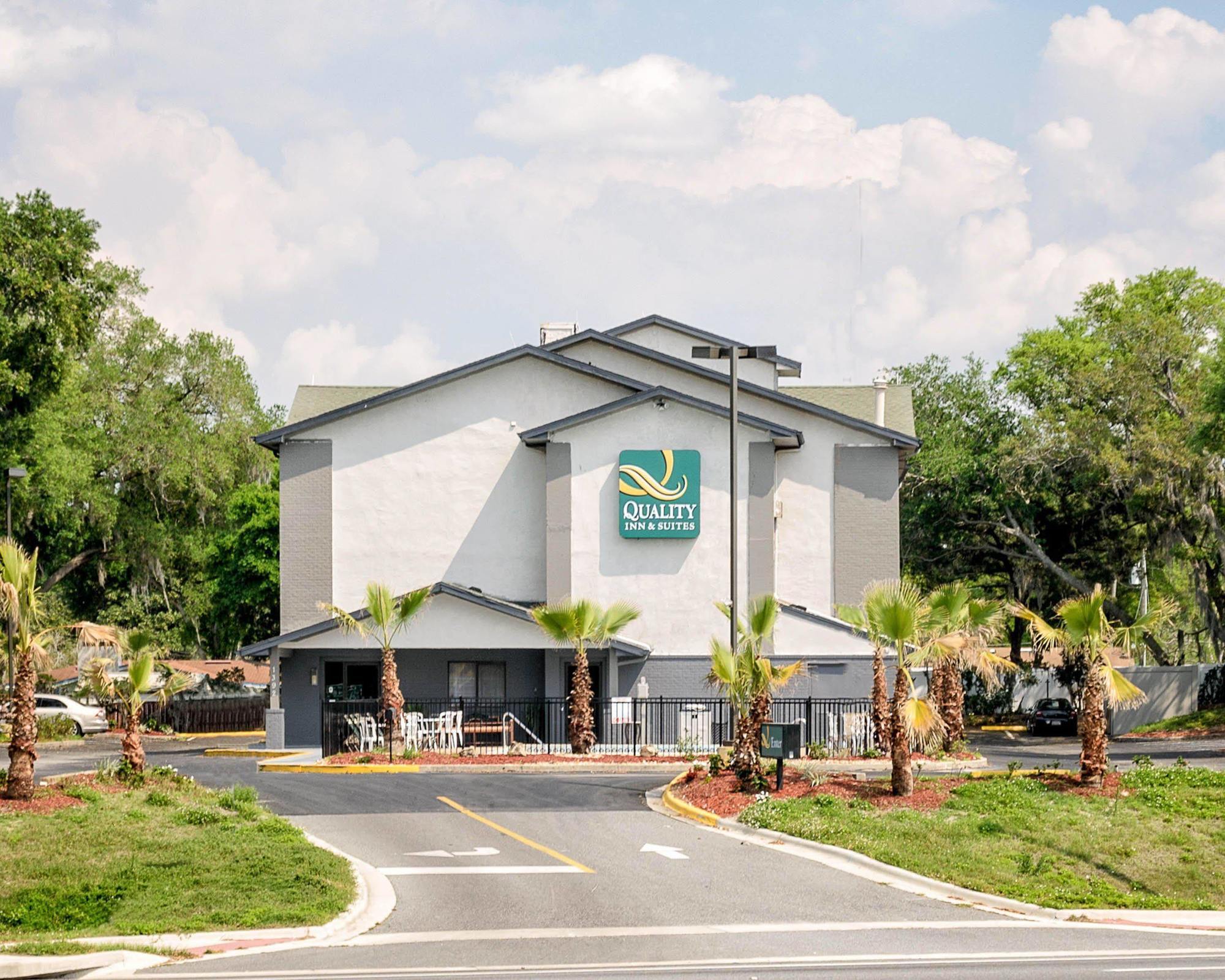 Quality Inn & Suites Leesburg Chain Of Lakes Exteriör bild